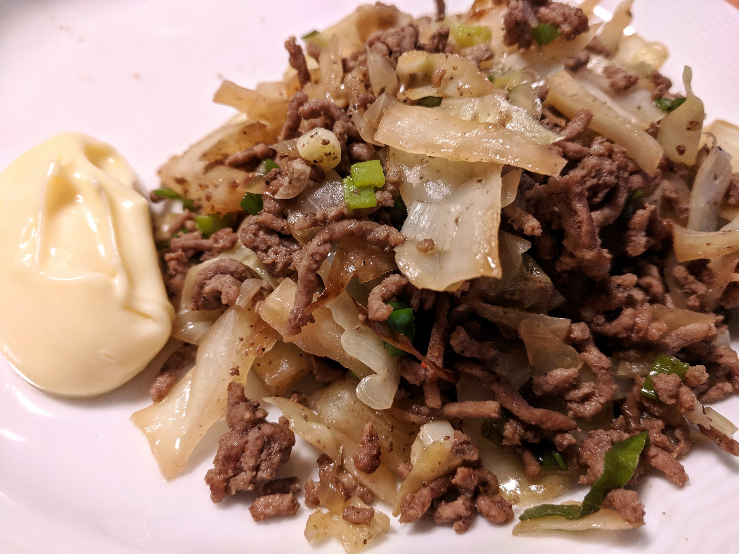 Asiatisch gebratener Keto Kohl